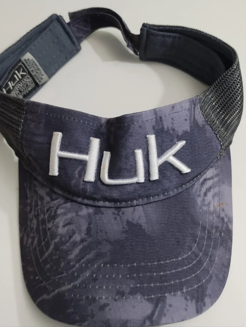 HUK Men's Performance Fishing Visor Gray Mossy Oak Camo Adjustable Strapback